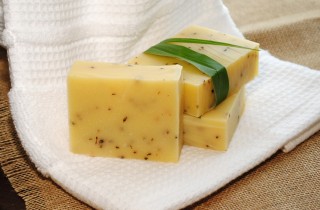 Proprietà e benefici del sapone alla citronella