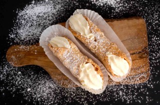 Come si preparano i cannoli siciliani: la ricetta originale