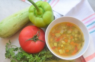 Come trasformare il minestrone in un piatto estivo