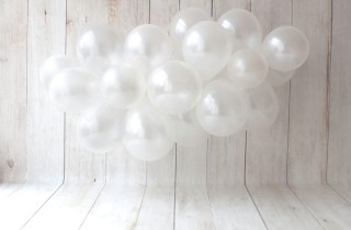 Come fare una ghirlanda floreale di palloncini per decorare la casa vacanze