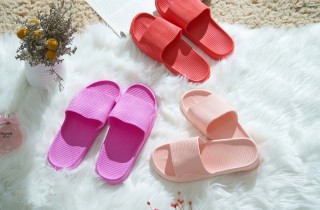 Come indossare le ciabatte ed essere glam come Chiara Ferragni