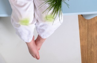 Lavanderia, quali sono le macchie estive più comuni e come si tolgono