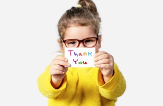 Gratitudine: 5 azioni per educare i bambini alla riconoscenza