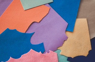 Ghirlanda autunnale fiori fai da te con scampoli di tessuto 