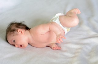 Quando i bambini imparano a girarsi?