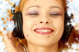 Canzone di Natale Radio Deejay 2021: testo e video del motivetto