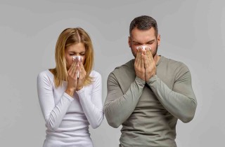 Rinorrea, significato del termine medico e sintomi da riconoscere