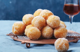 Come fare le frittelle di Carnevale al limone