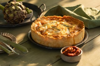 Torta salata ai carciofi e formaggio, la ricetta facile