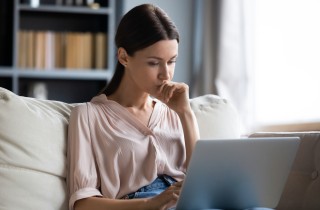 Notizie di cronaca stressanti: come proteggere la tua salute mentale