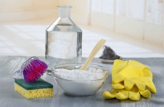 Come liberare gli scarichi con aceto e bicarbonato