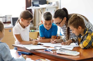 Come spiegare le preposizioni semplici e articolate alla scuola primaria