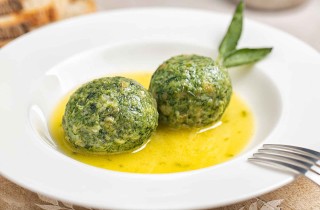 Qual è il pane adatto per fare i canederli?