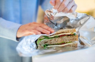 7 alternative sostenibili alla carta stagnola