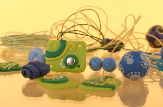 Collana con perline fai da te: il tutorial per crearle con il fimo