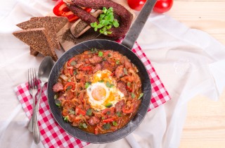 Ricetta delle uova al forno in salsa di pomodoro