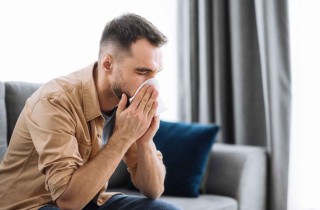 Cos'è la rinite: sintomi e cure