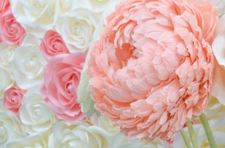 Fiori di carta semplici e giganti: peonie fai da te per wedding party