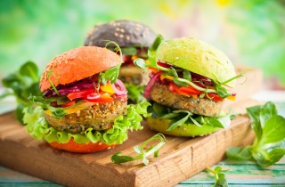 Ricetta del burger di quinoa croccante