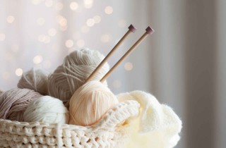 Tutti i benefici del lavoro a maglia per la salute