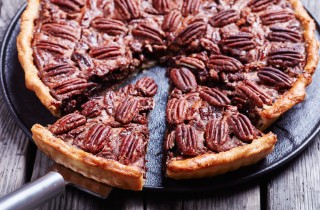 Ricetta della torta al cioccolato con noci pecan