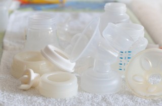 Come pulire lo sterilizzatore dei biberon