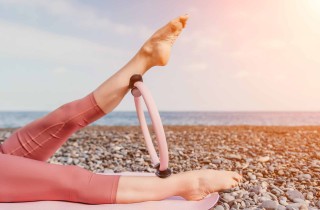 I benefici di fare pilates al mare in estate