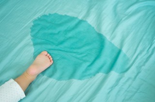 Quando preoccuparsi se il bambino bagna il letto