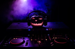 Come scegliere la musica paurosa per un party di Halloween