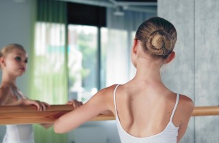 Come acconciare i capelli da ballerina: lo chignon perfetto