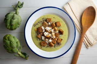 Zuppa di carciofi: la crema delicata che piace a tutti