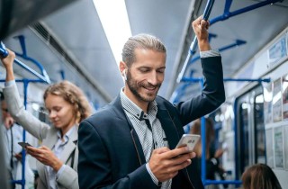 Galateo in metropolitana: come comportarsi a bordo e in stazione