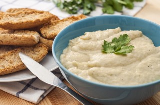 Crema di melanzane: la ricetta che salva la cena