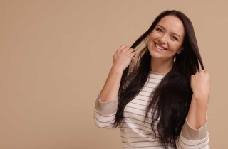 5 rimedi utili per i capelli grassi