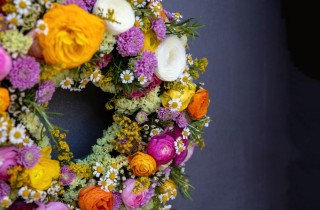 Decorazioni di primavera fai da te: quali fiori scegliere per la ghirlanda