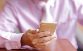 domotica casa moderna controllo distanza smartphone cellulare allarme sicurezza costi