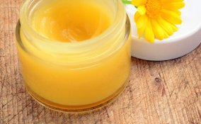 calendula erba madicina salute