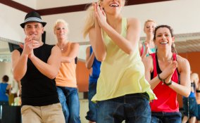 lap dance sport gym salute 