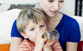 baby, sitter, passporto, straniera, figlio, mamma, mamme, donna, donne