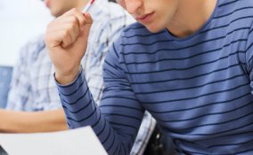 pagella, scuola, insegnanti, colloquio, voti, risultati, donne, donna