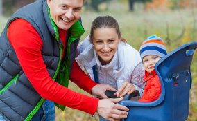 famiglia in bici