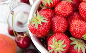 fragole ciliegie proprietà primavera estate