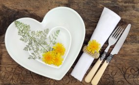 decorare tavola, 8 marzo, cena donne