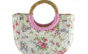 decorare borsa paglia, borsa di paglia decoupage