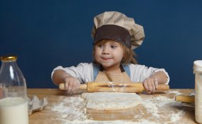bambini in cucina