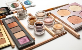 trucco, illuminante, ombretto