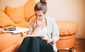 smettere di mangiare unghie, vizio di mangiarsi le unghie, mangiarsi pellicine unghie