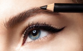 matita, sopracciglia, utilizzo