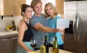 sorella di lui invadente, cognata invadente 