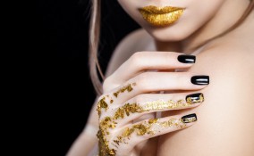 foil nail art, decorazione unghie, come realizzarla